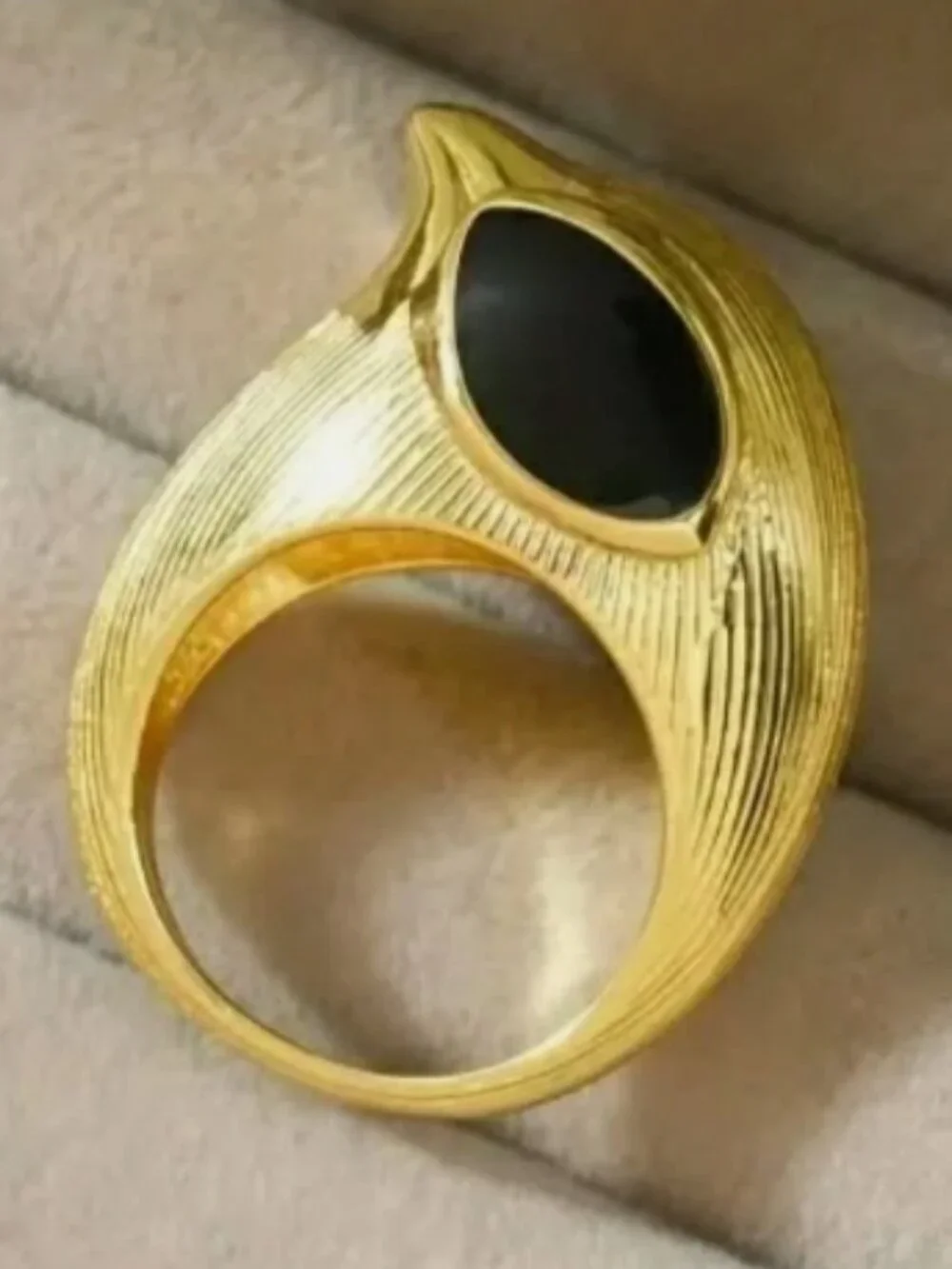 Golden Black Eye Bird Ring Size 8 Statement Animal Bird Jewelry Gothic